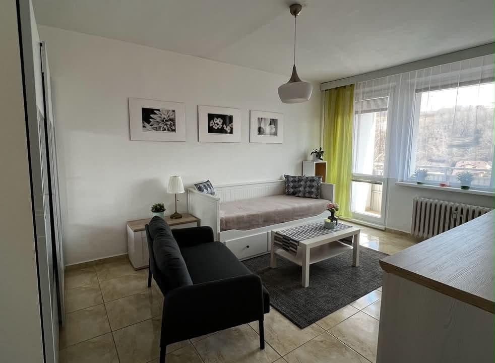 Prenájom bytu 1-izbový 39 m², Donnerova, Karlova Ves, Bratislavský kraj Prenájom bytu 1-izbový 39 m², Donnerova, Karlova Ves, Bratislavský kraj