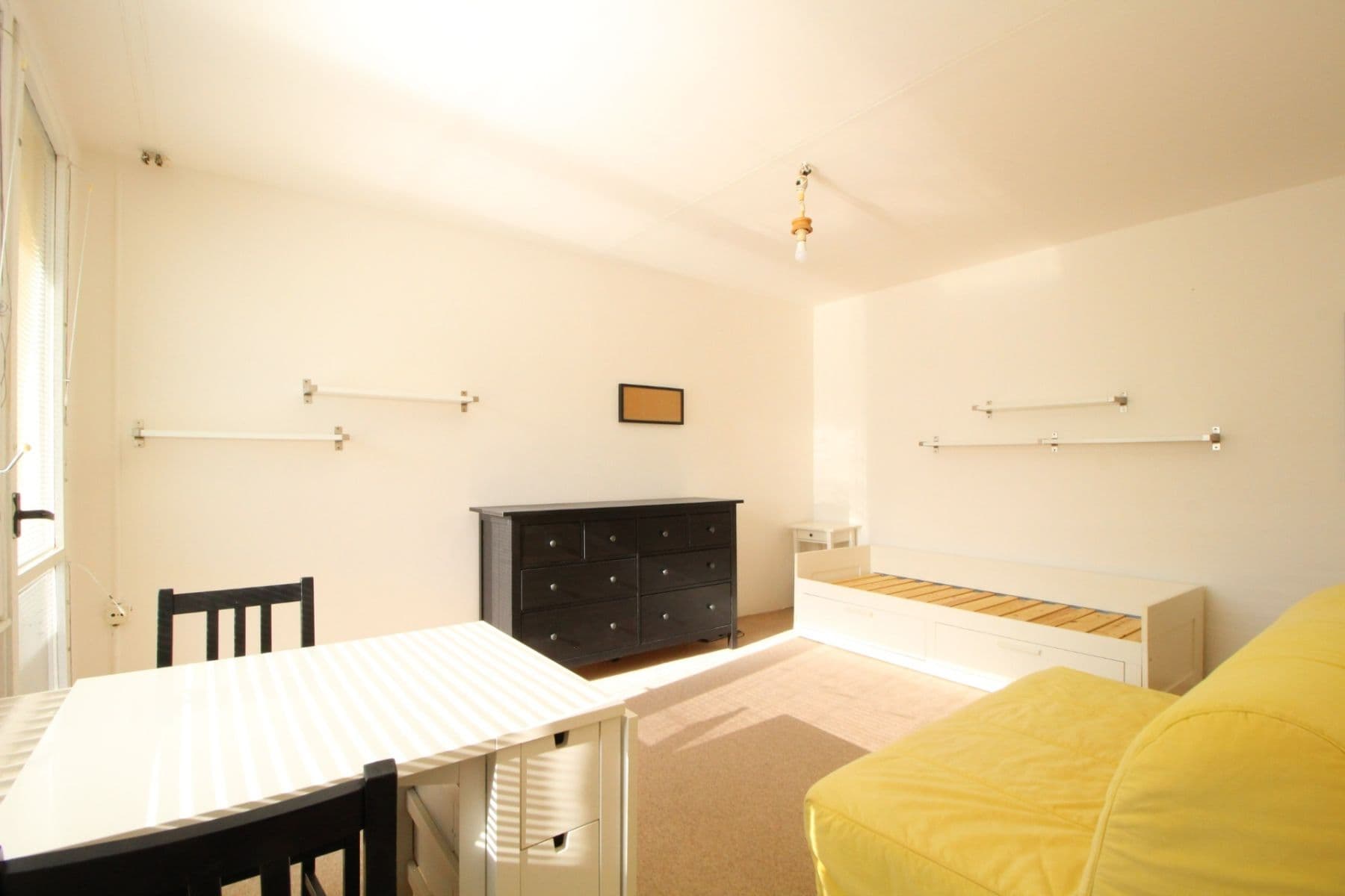 Prenájom bytu 1-izbový 33 m², Českolipská, Praha, Praha Prenájom bytu 1-izbový 33 m², Českolipská, Praha, Praha