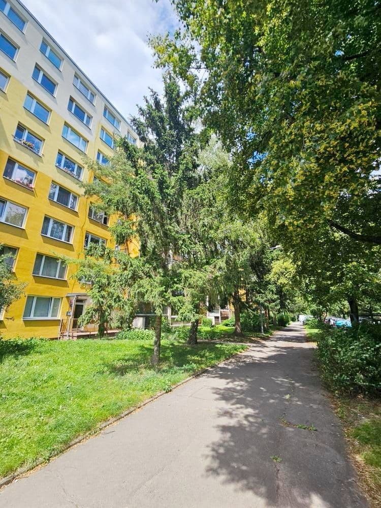 Prenájom bytu 1-izbový 33 m², Českolipská, Praha, Praha Prenájom bytu 1-izbový 33 m², Českolipská, Praha, Praha