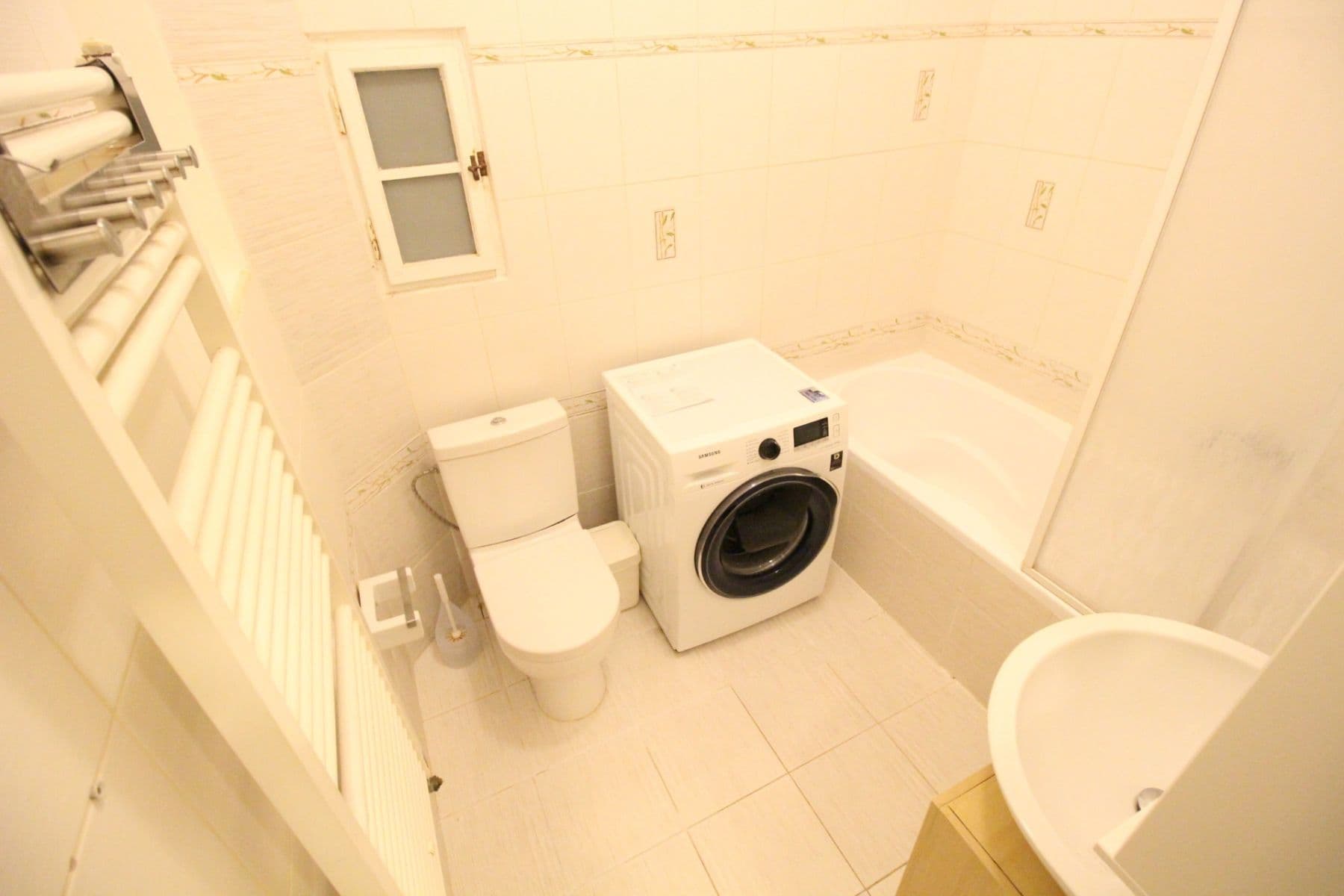 Prenájom bytu 4-izbový 98 m², Na Zámyšli, Praha, Praha Prenájom bytu 4-izbový 98 m², Na Zámyšli, Praha, Praha