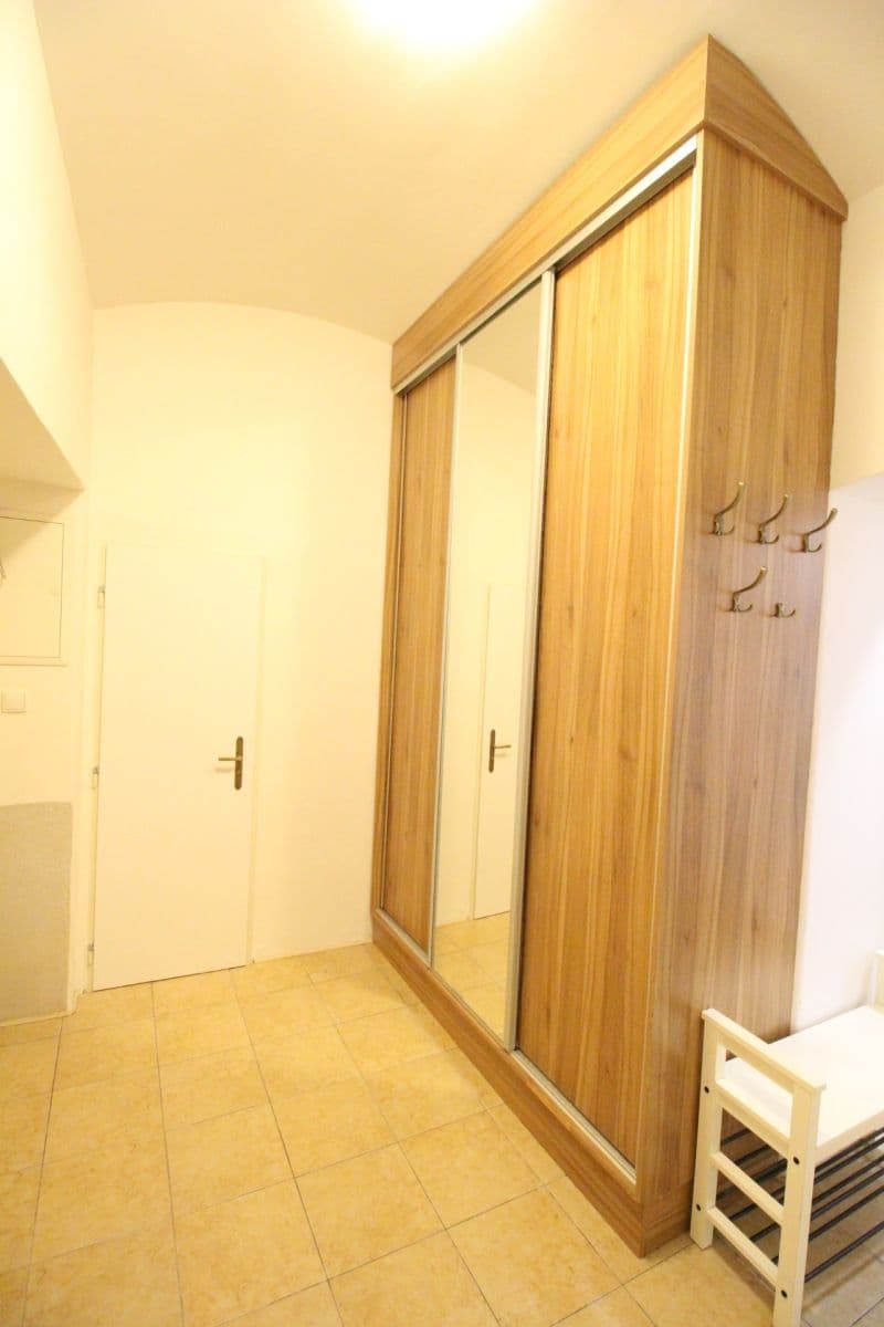 Prenájom bytu 4-izbový 98 m², Na Zámyšli, Praha, Praha Prenájom bytu 4-izbový 98 m², Na Zámyšli, Praha, Praha