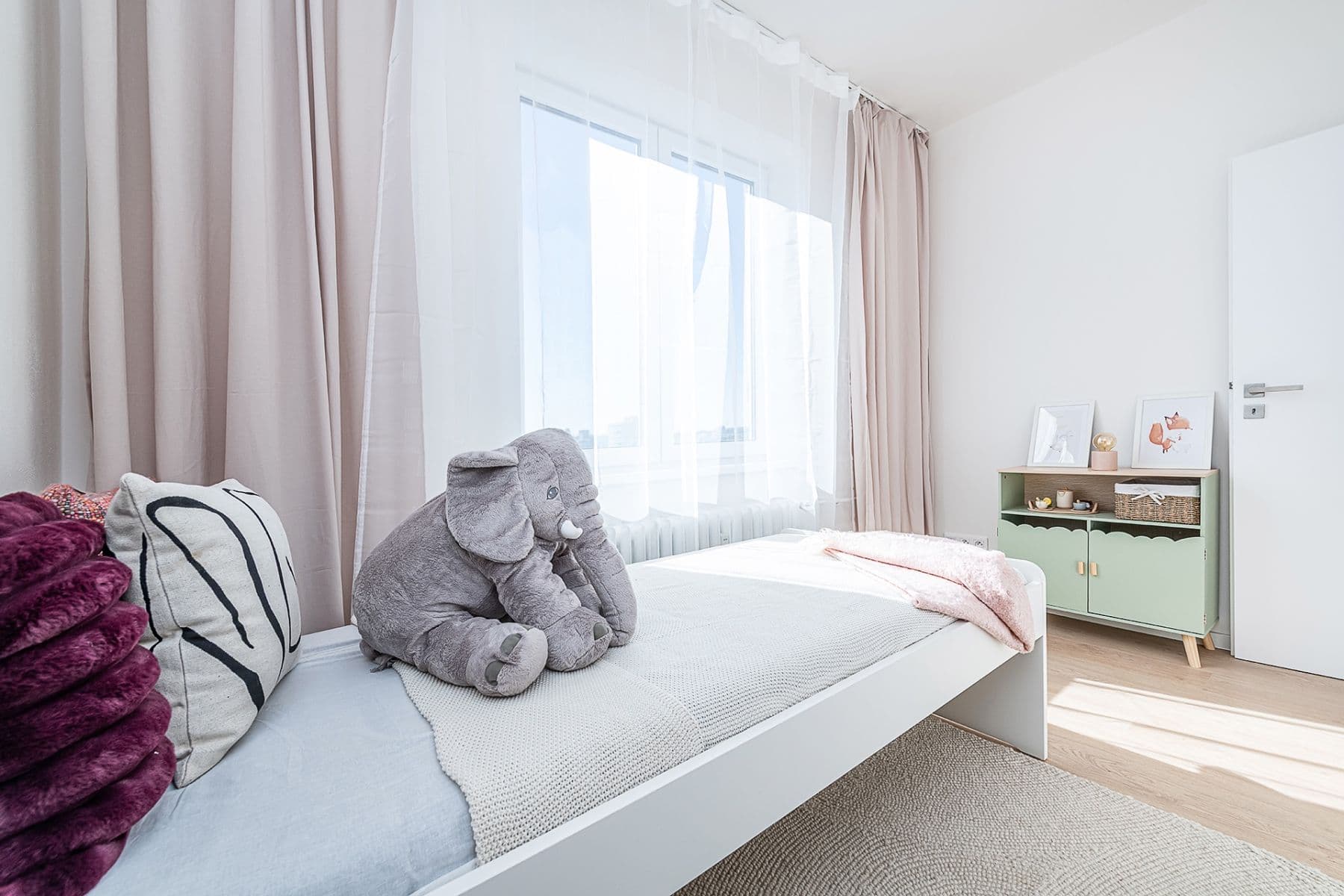 Predaj bytu 3-izbový 55 m², K Louži, Praha, Praha Predaj bytu 3-izbový 55 m², K Louži, Praha, Praha