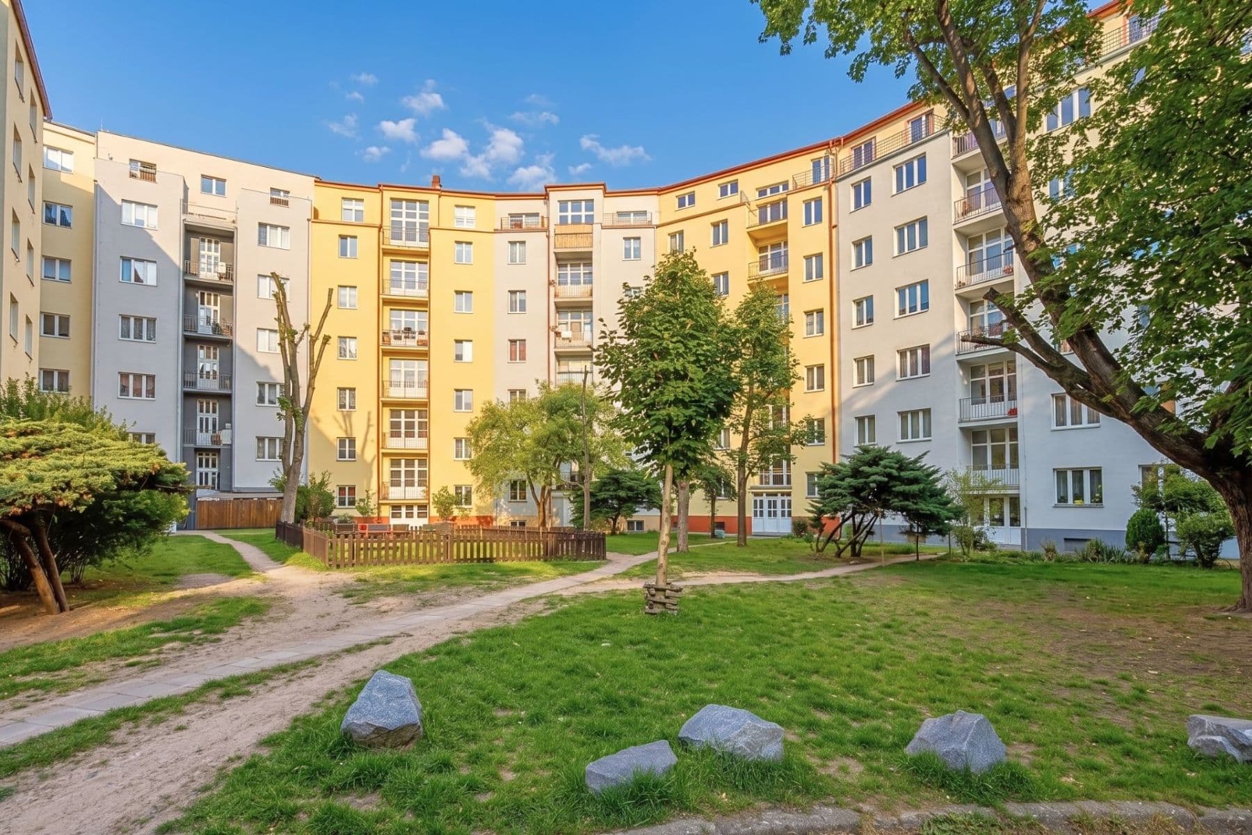 Predaj bytu 3-izbový 55 m², K Louži, Praha, Praha Predaj bytu 3-izbový 55 m², K Louži, Praha, Praha
