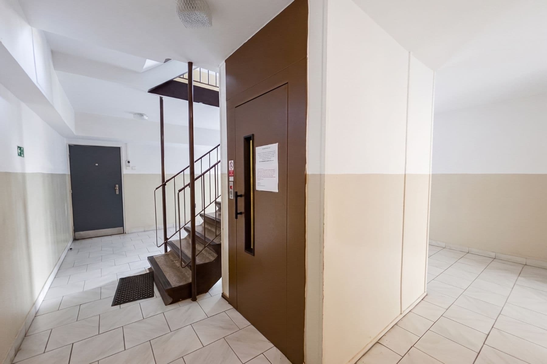 Predaj bytu 3-izbový 75 m², Hradeckých, Praha, Praha Predaj bytu 3-izbový 75 m², Hradeckých, Praha, Praha
