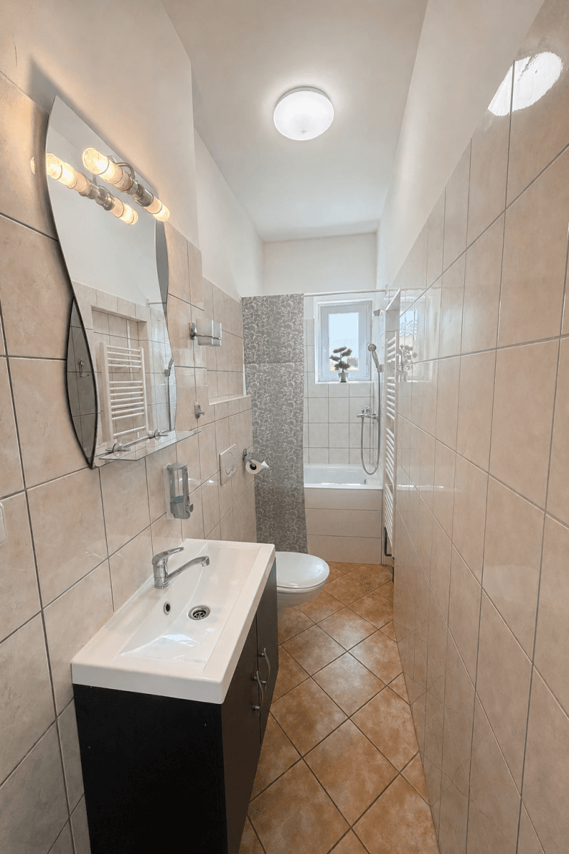 Prenájom bytu 2-izbový 60 m², Palackého, Znojmo, Jihomoravský kraj Prenájom bytu 2-izbový 60 m², Palackého, Znojmo, Jihomoravský kraj