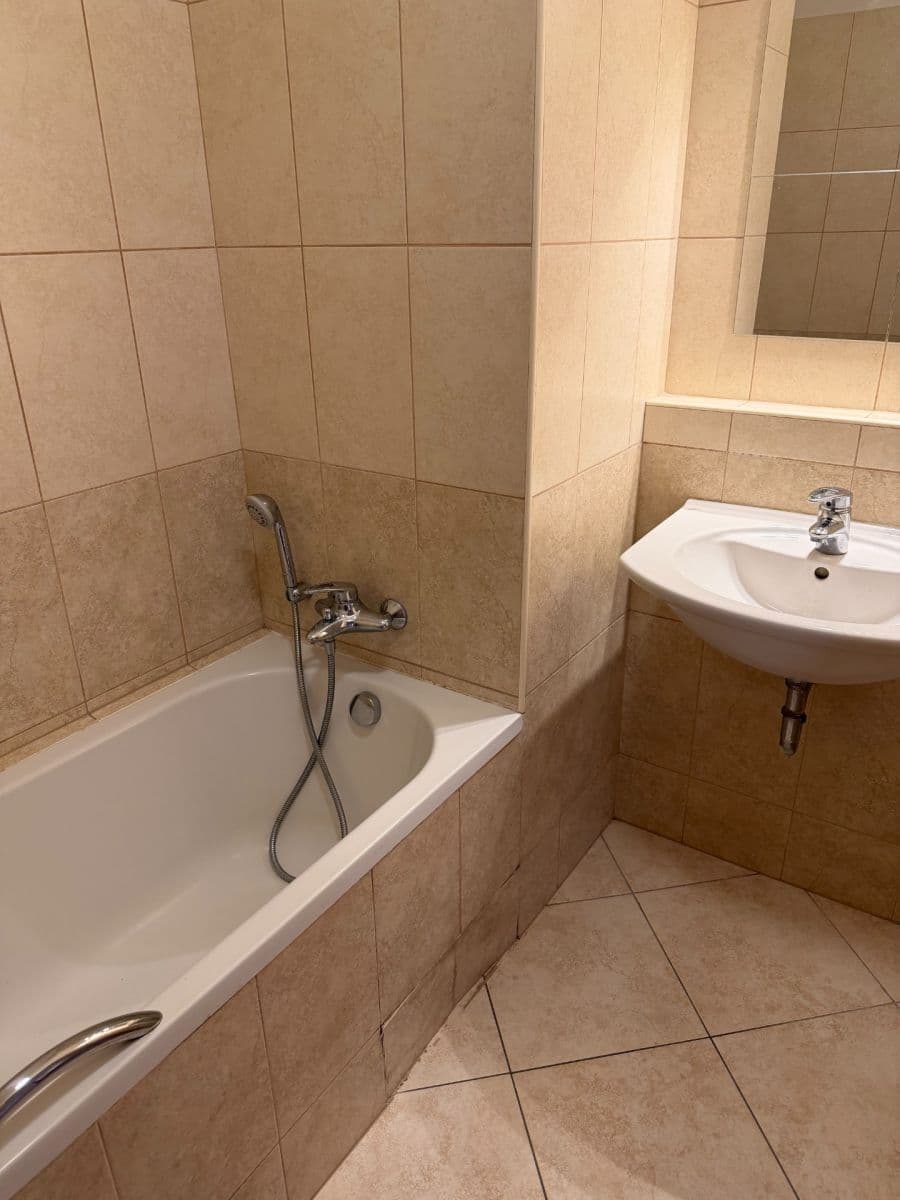 Prenájom bytu 2-izbový 51 m², Na Neklance, Praha, Praha Prenájom bytu 2-izbový 51 m², Na Neklance, Praha, Praha