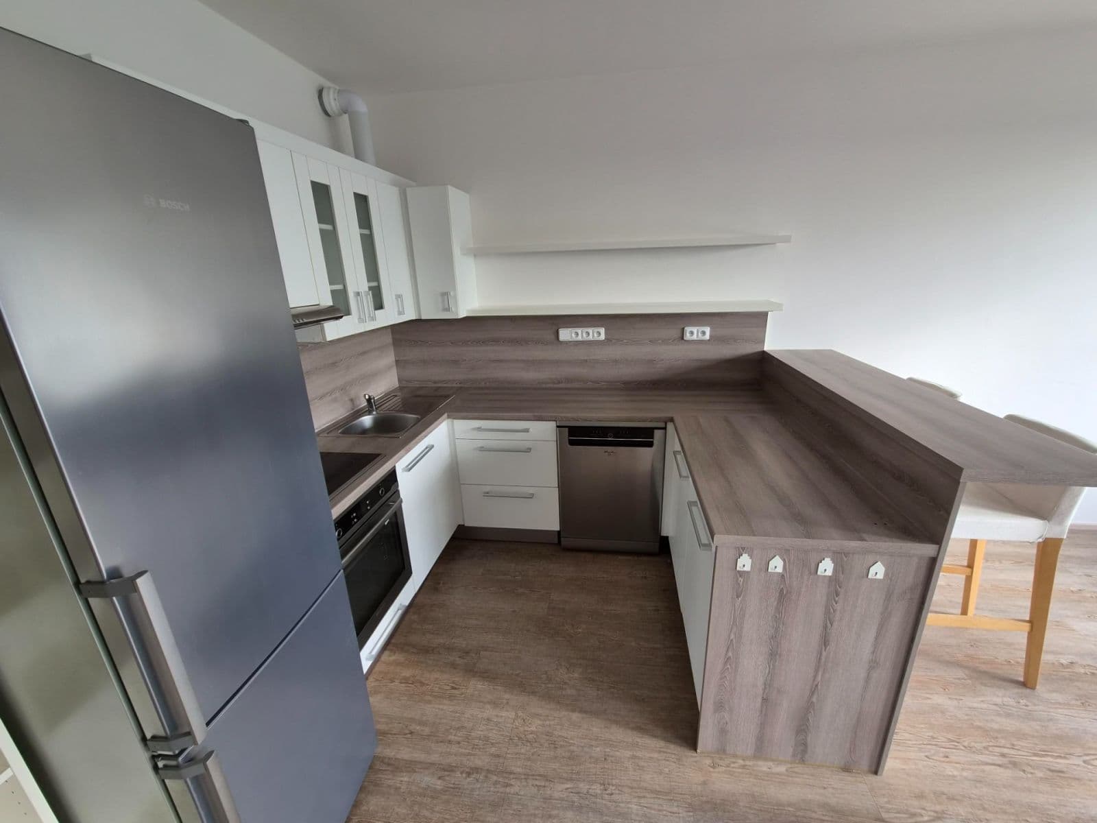 Prenájom bytu 1-izbový 54 m², Praha, Praha Prenájom bytu 1-izbový 54 m², Praha, Praha