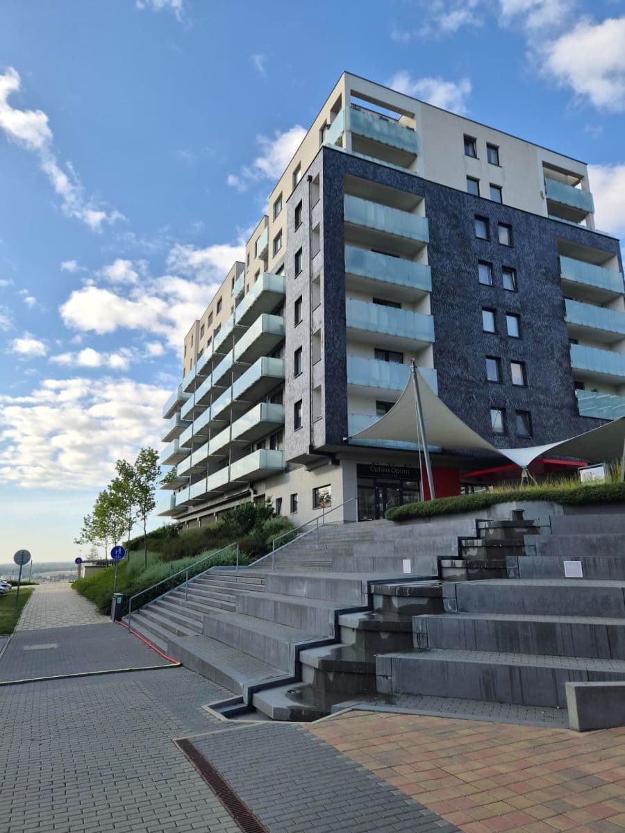 Prenájom bytu 1-izbový 54 m², Praha, Praha Prenájom bytu 1-izbový 54 m², Praha, Praha