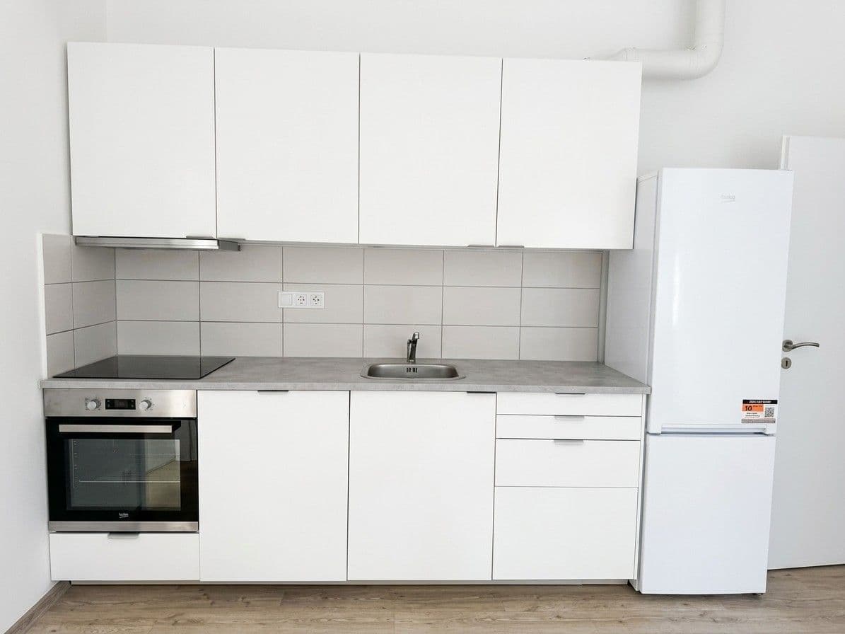 Prenájom bytu 4-izbový 62 m², Žižkova, Nový Knín, Středočeský kraj Prenájom bytu 4-izbový 62 m², Žižkova, Nový Knín, Středočeský kraj