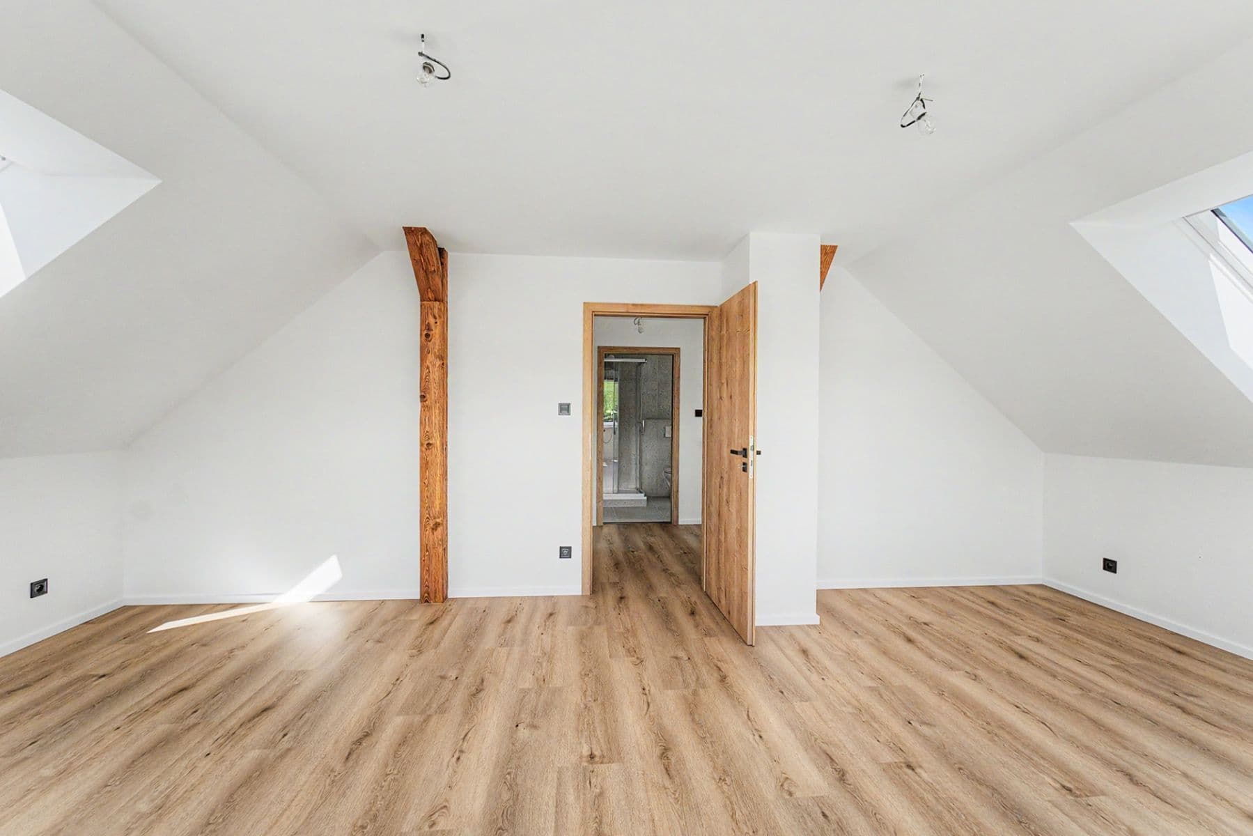 Predaj domu 102 m², pozemok 421 m², Pecínovská, Nové Strašecí, Středočeský kraj Predaj domu 102 m², pozemok 421 m², Pecínovská, Nové Strašecí, Středočeský kraj