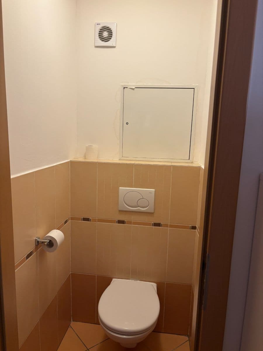 Prenájom bytu 2-izbový 58 m², Lihovarská, Praha, Praha Prenájom bytu 2-izbový 58 m², Lihovarská, Praha, Praha