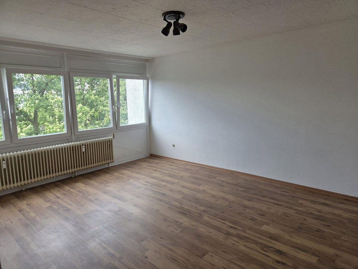 Prenájom bytu 2-izbový 55 m², Langer Weg 1, Eschborn, Hesensko Prenájom bytu 2-izbový 55 m², Langer Weg 1, Eschborn, Hesensko