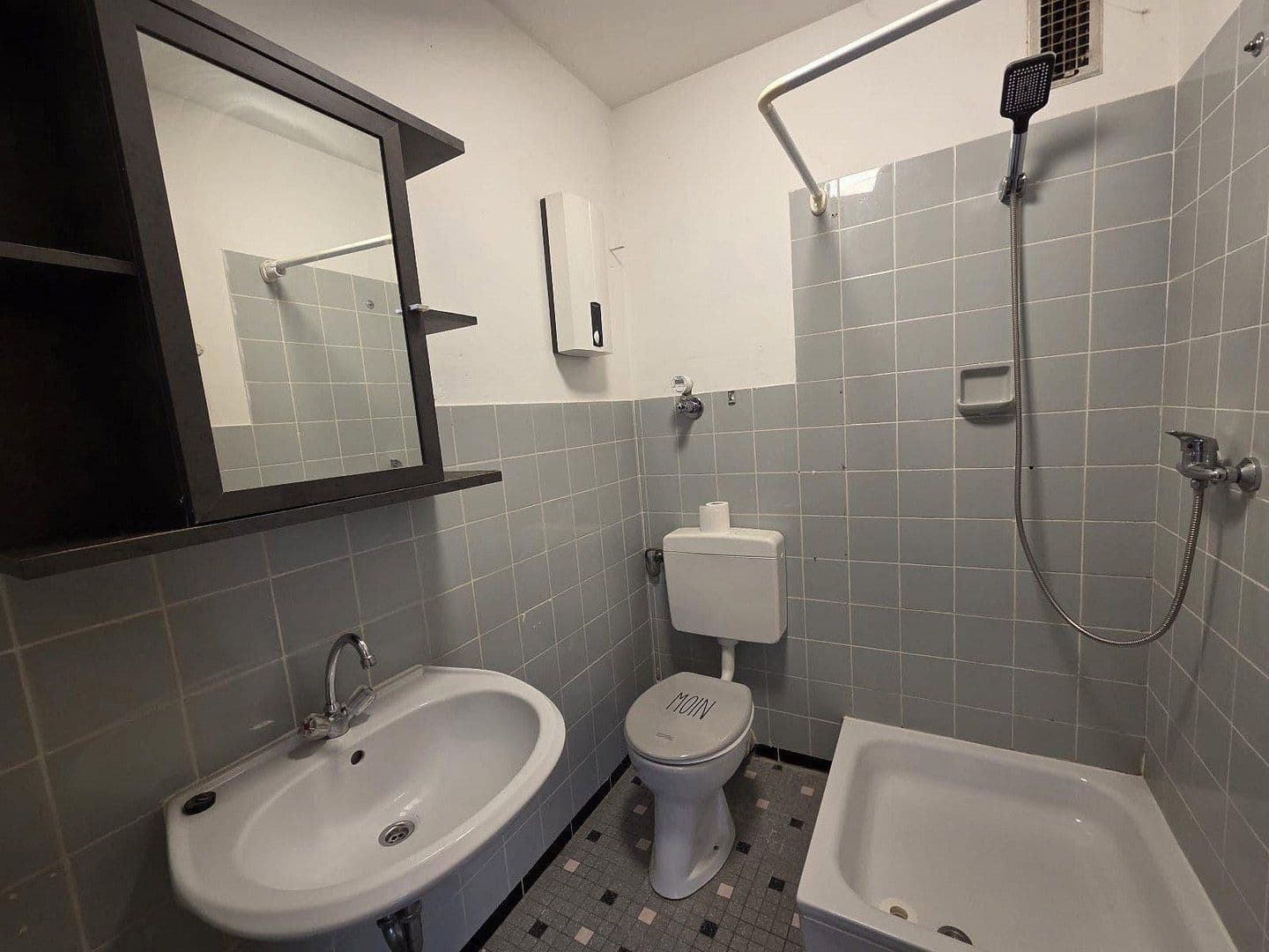 Prenájom bytu 2-izbový 55 m², Langer Weg 1, Eschborn, Hesensko Prenájom bytu 2-izbový 55 m², Langer Weg 1, Eschborn, Hesensko