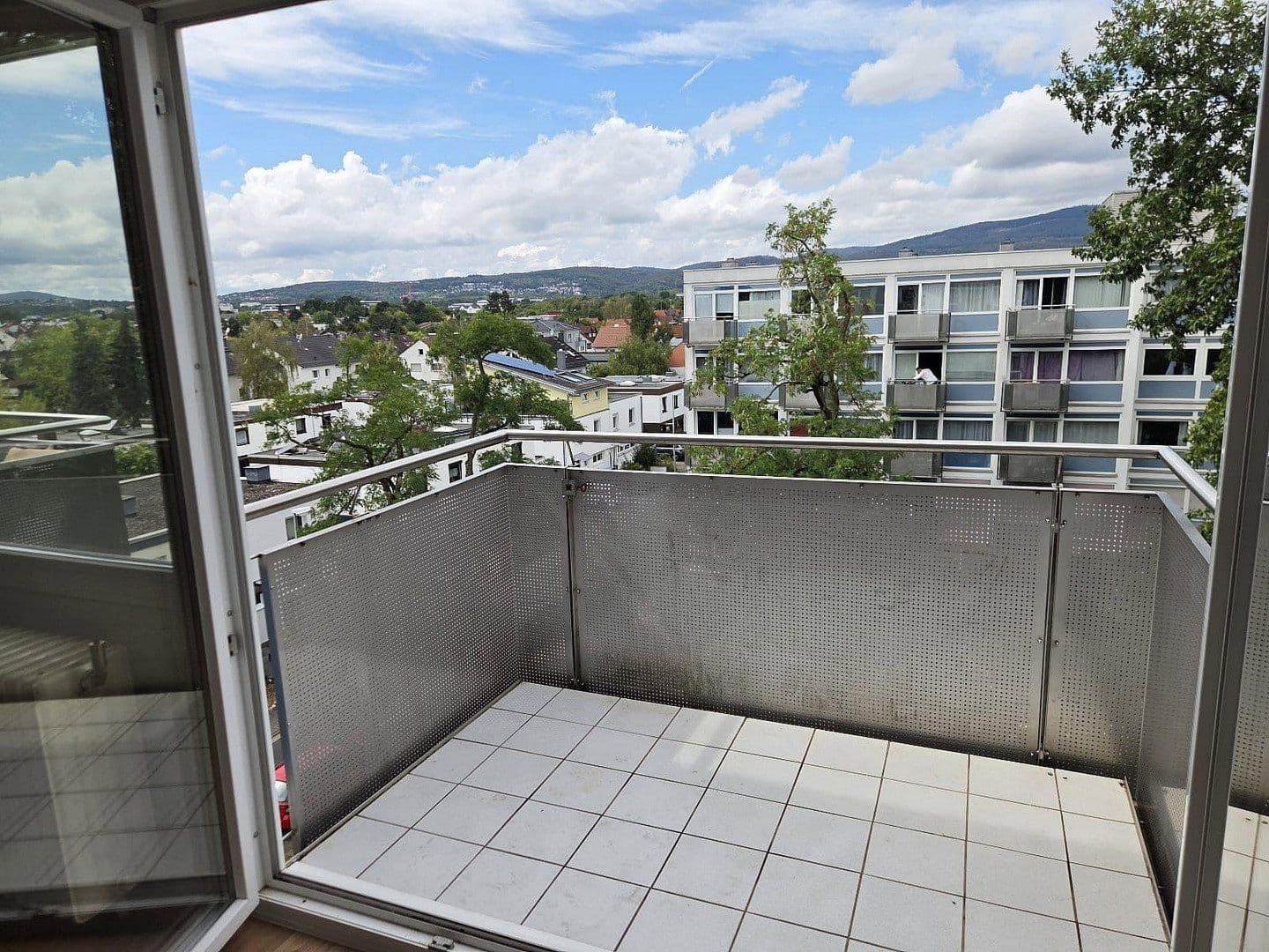 Prenájom bytu 2-izbový 55 m², Langer Weg 1, Eschborn, Hesensko Prenájom bytu 2-izbový 55 m², Langer Weg 1, Eschborn, Hesensko