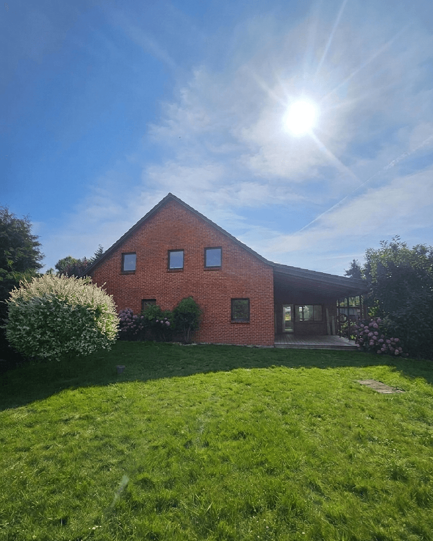 Predaj domu 280 m², pozemok 769 m², Bergen, Dolné Sasko Predaj domu 280 m², pozemok 769 m², Bergen, Dolné Sasko