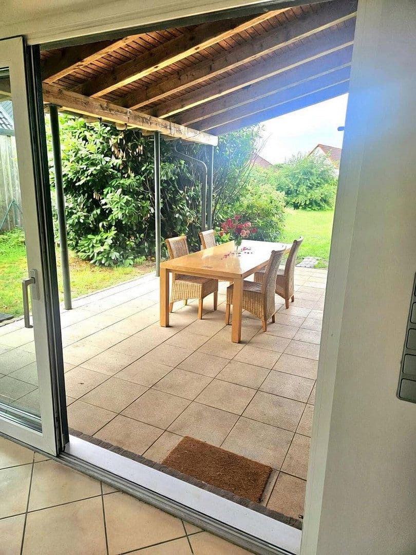 Predaj domu 280 m², pozemok 769 m², Bergen, Dolné Sasko Predaj domu 280 m², pozemok 769 m², Bergen, Dolné Sasko