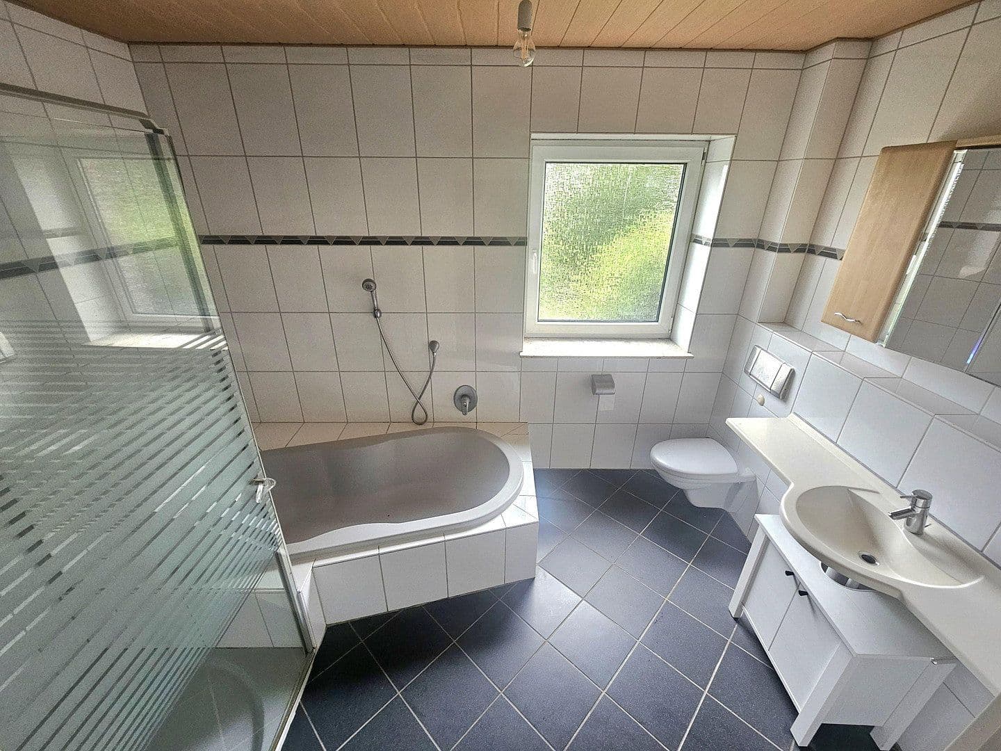 Predaj domu 280 m², pozemok 769 m², Bergen, Dolné Sasko Predaj domu 280 m², pozemok 769 m², Bergen, Dolné Sasko