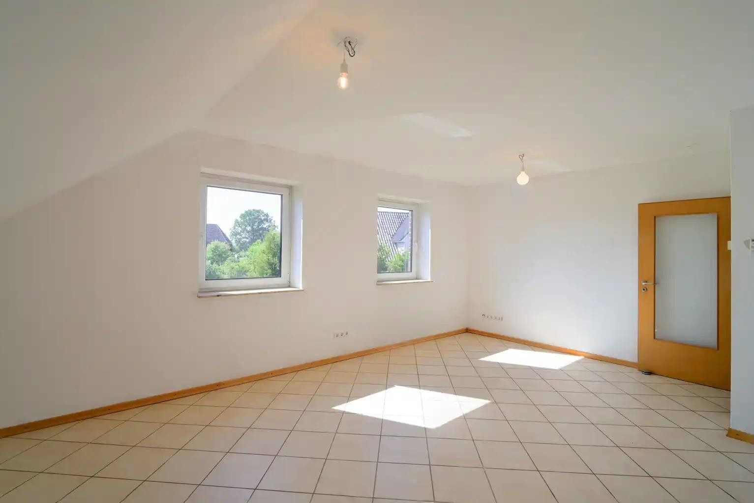 Predaj domu 280 m², pozemok 769 m², Bergen, Dolné Sasko Predaj domu 280 m², pozemok 769 m², Bergen, Dolné Sasko