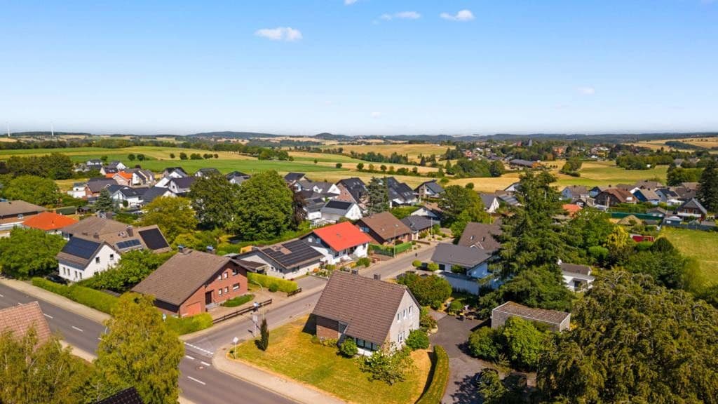 Predaj domu 137 m², pozemok 1.597 m², Hürtgenwald, Severné Porýnie - Westfálsko Predaj domu 137 m², pozemok 1.597 m², Hürtgenwald, Severné Porýnie - Westfálsko