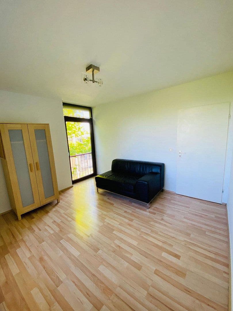 Prenájom bytu 3-izbový 89 m², Johanneskirchner Straße 138, München, Bavorsko Prenájom bytu 3-izbový 89 m², Johanneskirchner Straße 138, München, Bavorsko