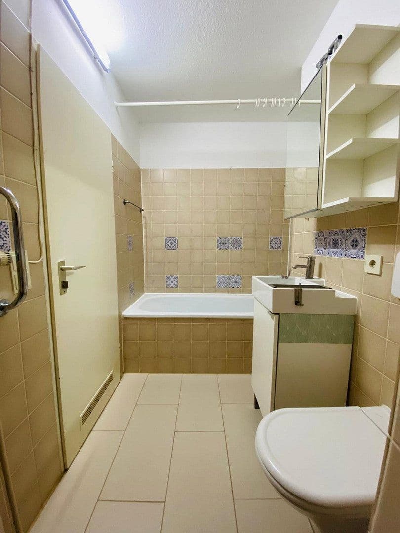 Prenájom bytu 3-izbový 89 m², Johanneskirchner Straße 138, München, Bavorsko Prenájom bytu 3-izbový 89 m², Johanneskirchner Straße 138, München, Bavorsko