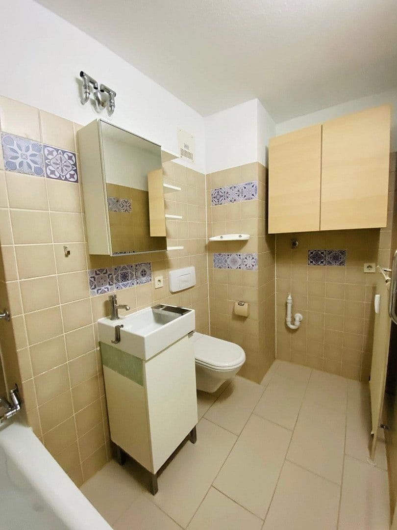 Prenájom bytu 3-izbový 89 m², Johanneskirchner Straße 138, München, Bavorsko Prenájom bytu 3-izbový 89 m², Johanneskirchner Straße 138, München, Bavorsko