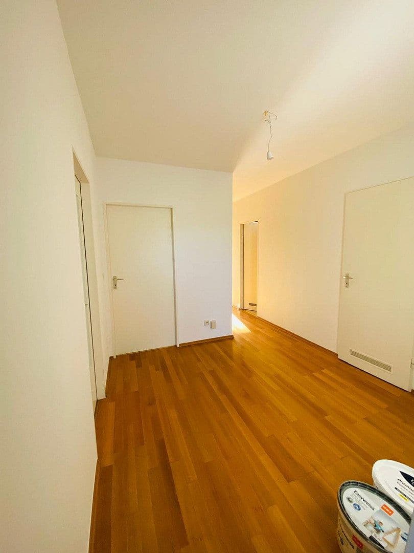Prenájom bytu 3-izbový 89 m², Johanneskirchner Straße 138, München, Bavorsko Prenájom bytu 3-izbový 89 m², Johanneskirchner Straße 138, München, Bavorsko