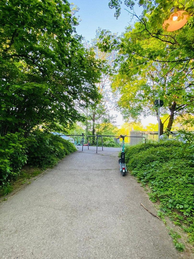 Prenájom bytu 3-izbový 89 m², Johanneskirchner Straße 138, München, Bavorsko Prenájom bytu 3-izbový 89 m², Johanneskirchner Straße 138, München, Bavorsko