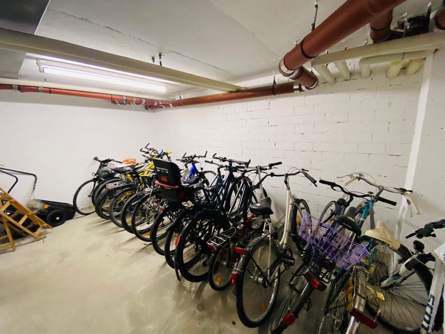 Prenájom bytu 3-izbový 89 m², Johanneskirchner Straße 138, München, Bavorsko Prenájom bytu 3-izbový 89 m², Johanneskirchner Straße 138, München, Bavorsko