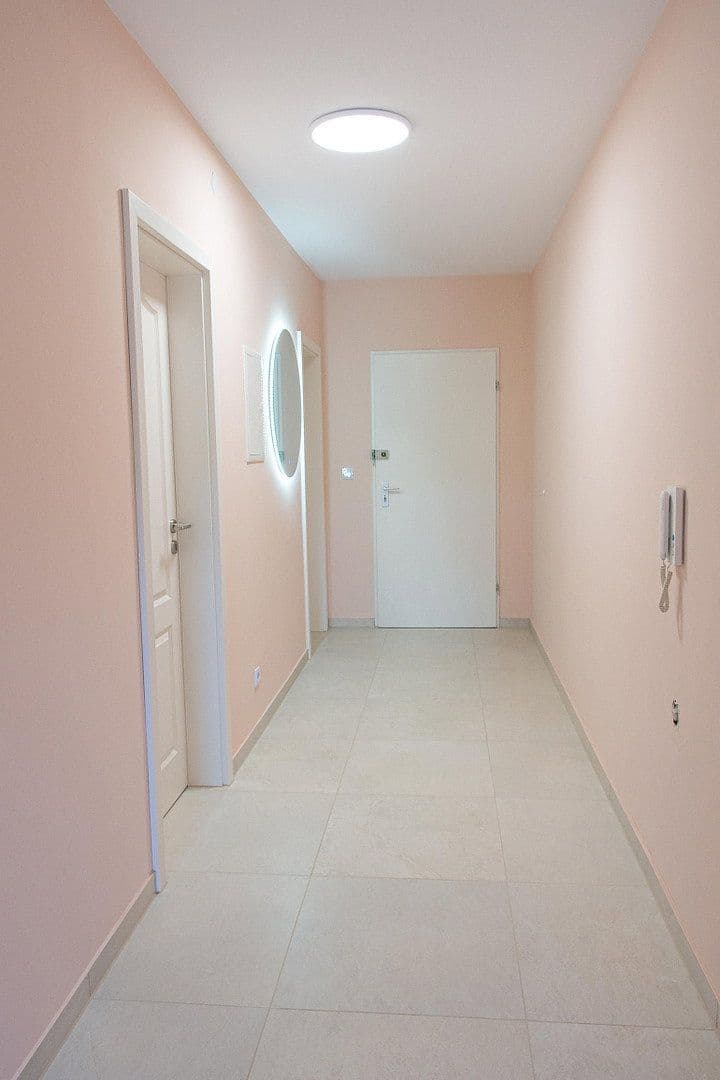 Predaj bytu 2-izbový 67 m², Pforzheim, Bádensko-Wurttembersko Predaj bytu 2-izbový 67 m², Pforzheim, Bádensko-Wurttembersko
