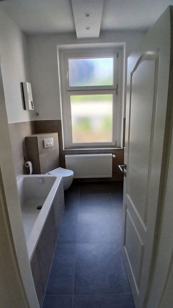 Prenájom bytu 3-izbový 89 m², Voswinckelstraße 23, Wuppertal, Severné Porýnie - Westfálsko Prenájom bytu 3-izbový 89 m², Voswinckelstraße 23, Wuppertal, Severné Porýnie - Westfálsko