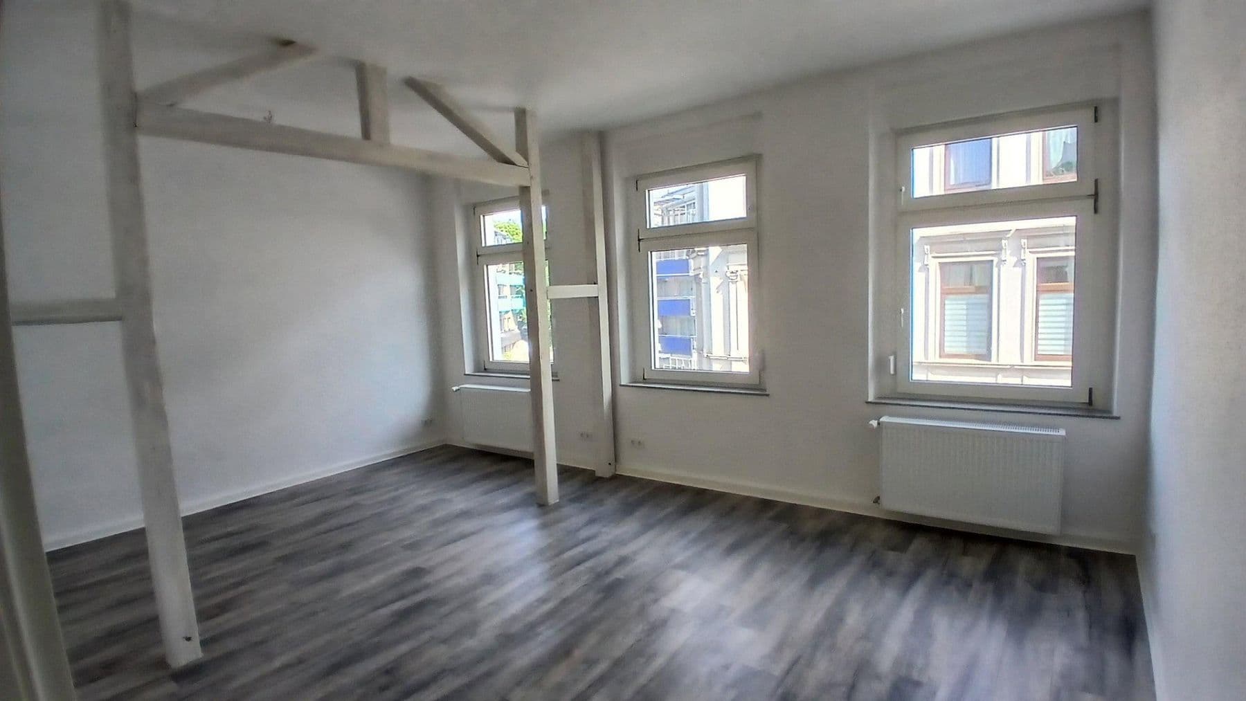 Prenájom bytu 3-izbový 89 m², Voswinckelstraße 23, Wuppertal, Severné Porýnie - Westfálsko Prenájom bytu 3-izbový 89 m², Voswinckelstraße 23, Wuppertal, Severné Porýnie - Westfálsko