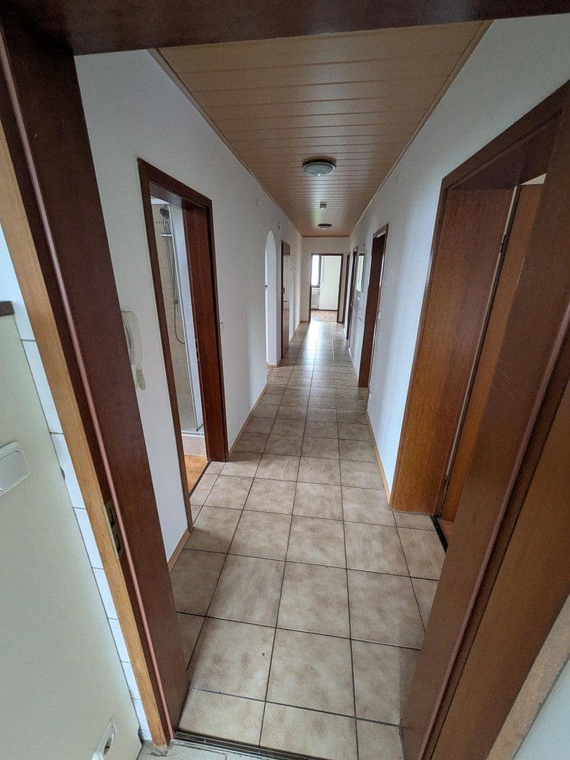 Prenájom bytu 5-izbový 124 m², Kelheim, Bavorsko Prenájom bytu 5-izbový 124 m², Kelheim, Bavorsko