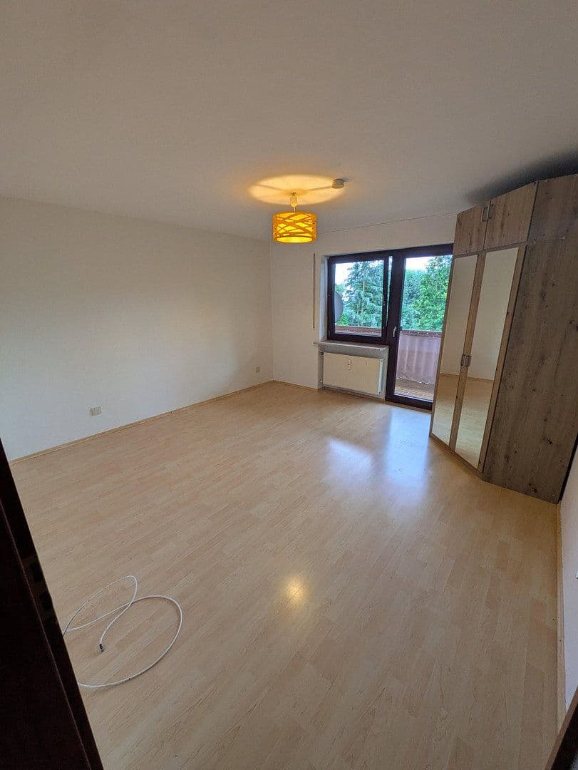 Prenájom bytu 5-izbový 124 m², Kelheim, Bavorsko Prenájom bytu 5-izbový 124 m², Kelheim, Bavorsko