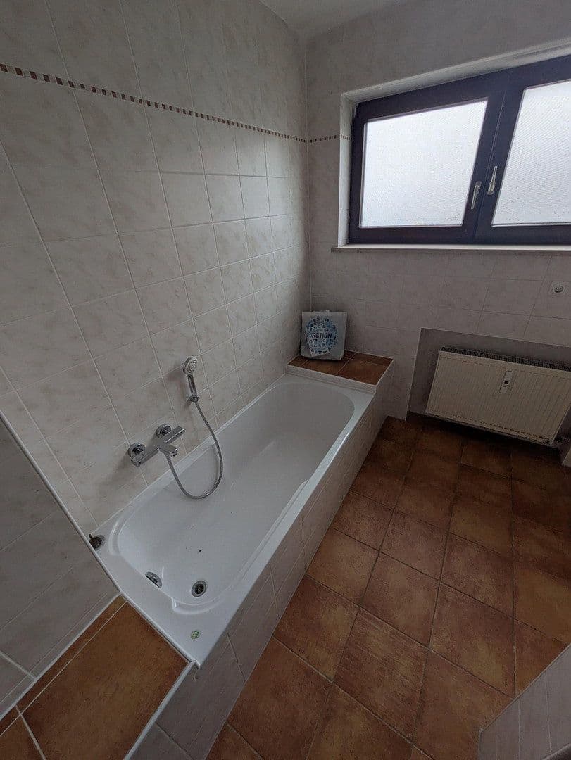 Prenájom bytu 5-izbový 124 m², Kelheim, Bavorsko Prenájom bytu 5-izbový 124 m², Kelheim, Bavorsko