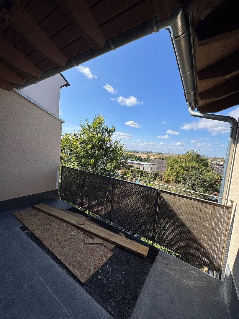 Prenájom bytu 4-izbový 99 m², Flörsheim, Hesensko Prenájom bytu 4-izbový 99 m², Flörsheim, Hesensko