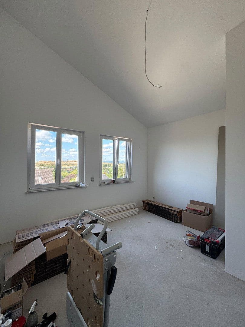 Prenájom bytu 4-izbový 99 m², Flörsheim, Hesensko Prenájom bytu 4-izbový 99 m², Flörsheim, Hesensko