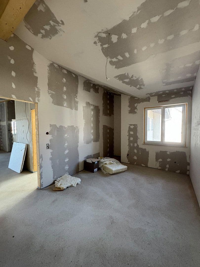 Prenájom bytu 4-izbový 99 m², Flörsheim, Hesensko Prenájom bytu 4-izbový 99 m², Flörsheim, Hesensko