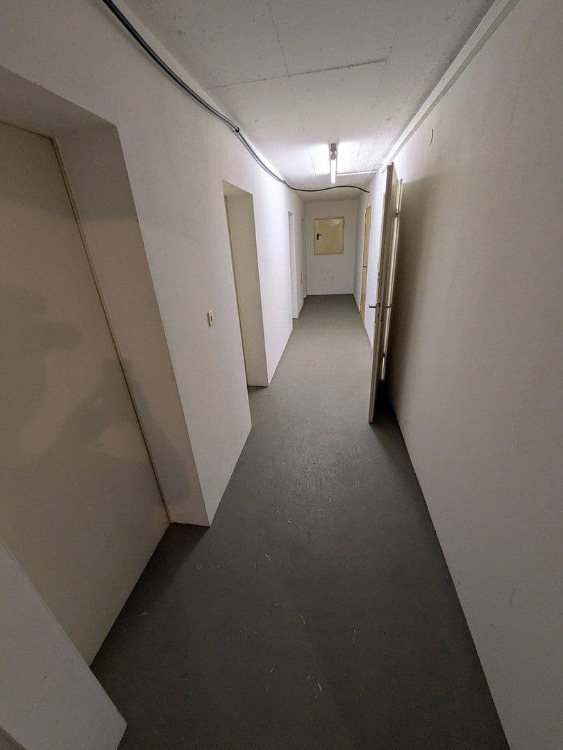 Predaj domu 339 m², pozemok 1.077 m², Schwanenstraße 3, Kelheim, Bavorsko Predaj domu 339 m², pozemok 1.077 m², Schwanenstraße 3, Kelheim, Bavorsko