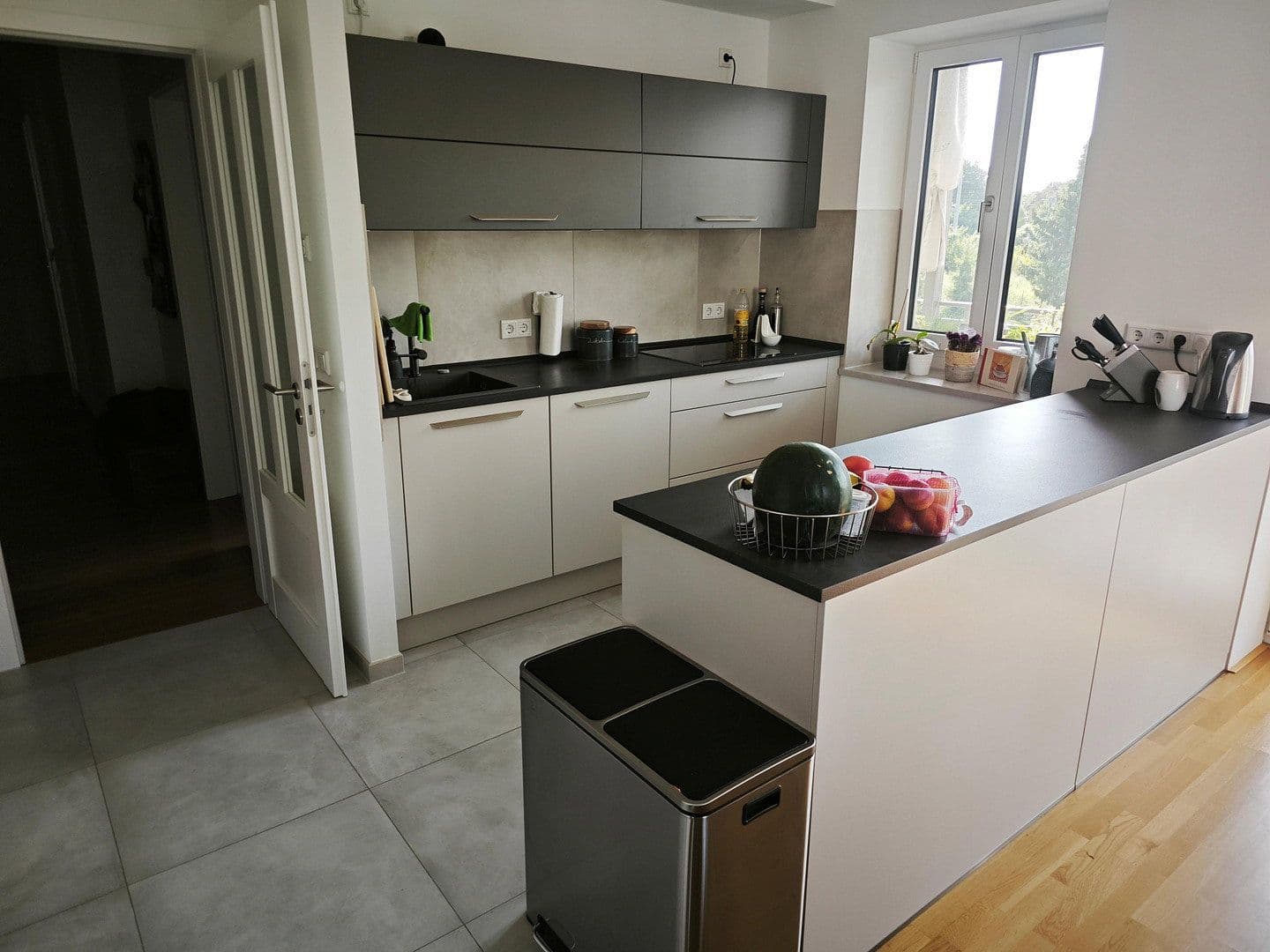 Prenájom bytu 3-izbový 120 m², Radebeul, Sasko Prenájom bytu 3-izbový 120 m², Radebeul, Sasko