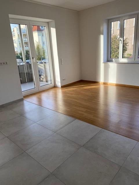 Prenájom bytu 3-izbový 120 m², Radebeul, Sasko Prenájom bytu 3-izbový 120 m², Radebeul, Sasko