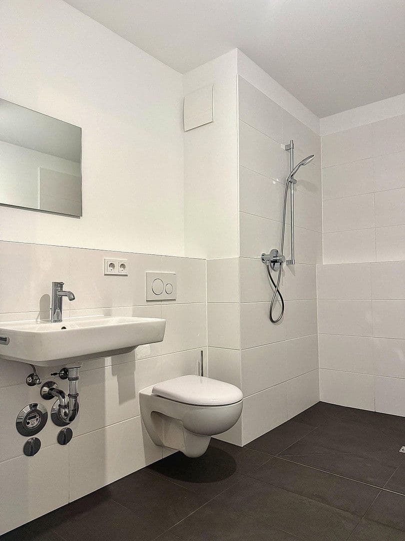 Prenájom bytu 1-izbový 28 m², Berlin, Berlín Prenájom bytu 1-izbový 28 m², Berlin, Berlín