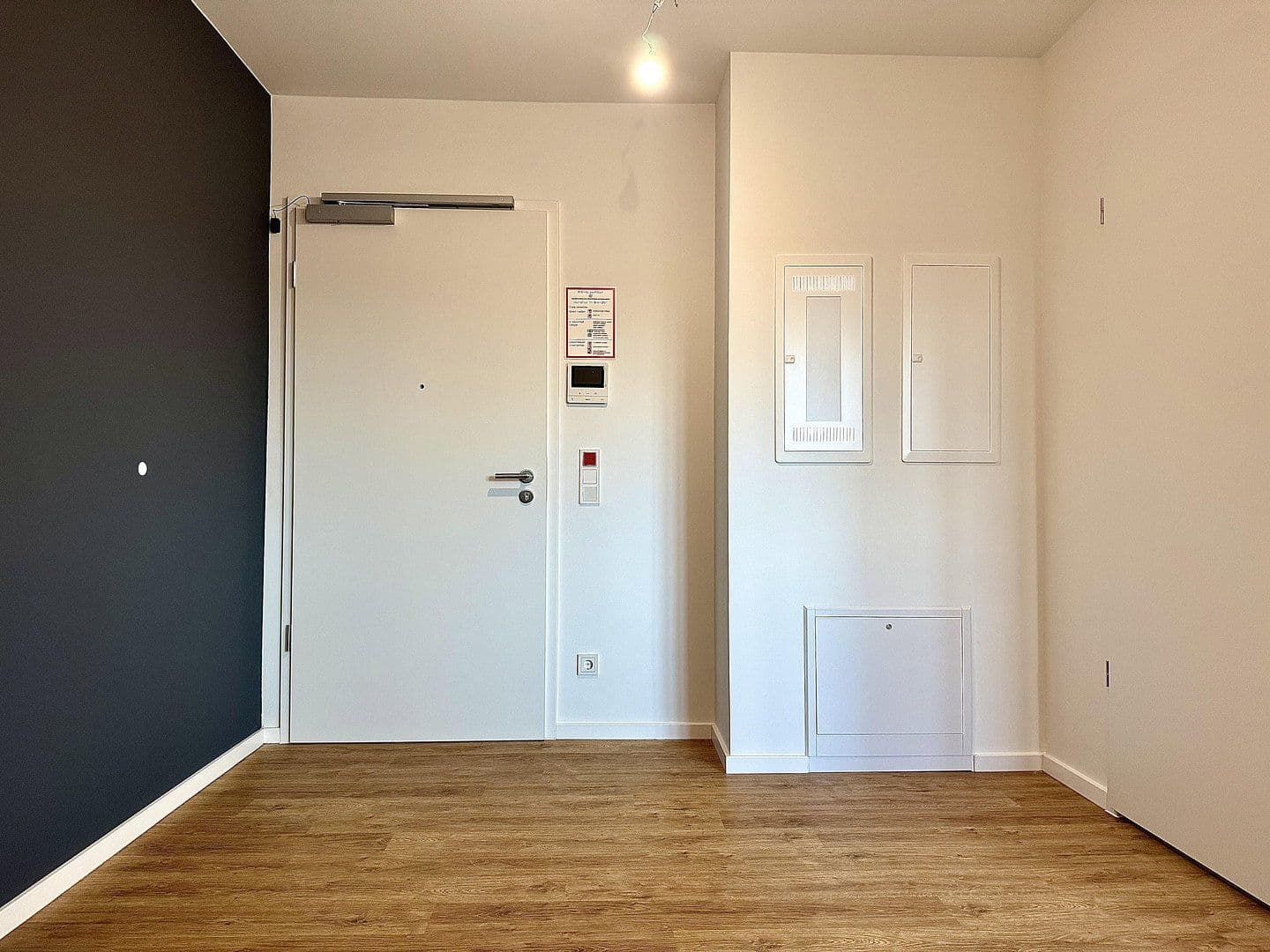 Prenájom bytu 1-izbový 28 m², Berlin, Berlín Prenájom bytu 1-izbový 28 m², Berlin, Berlín