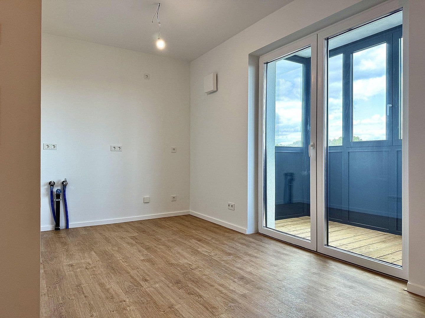 Prenájom bytu 1-izbový 28 m², Berlin, Berlín Prenájom bytu 1-izbový 28 m², Berlin, Berlín
