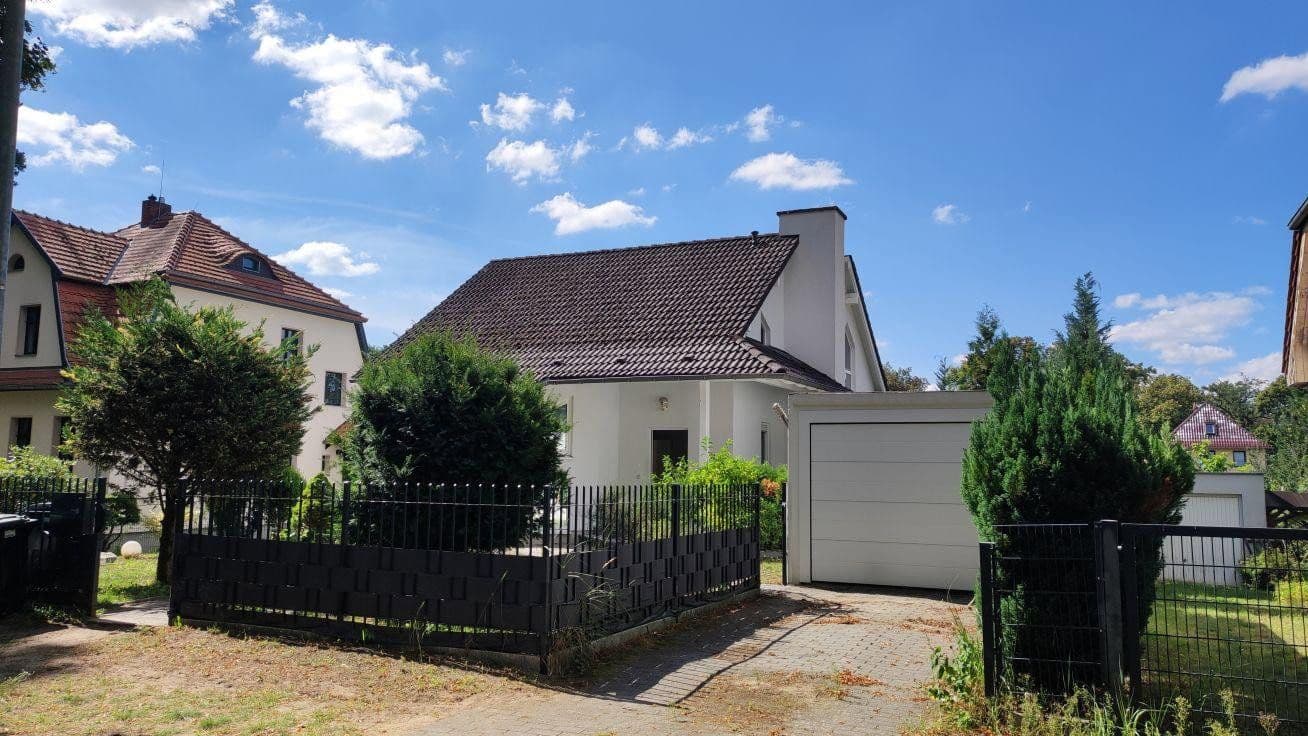 Prenájom domu 107 m², pozemok 1.080 m², Prager Str. 6, Berlin, Berlín Prenájom domu 107 m², pozemok 1.080 m², Prager Str. 6, Berlin, Berlín