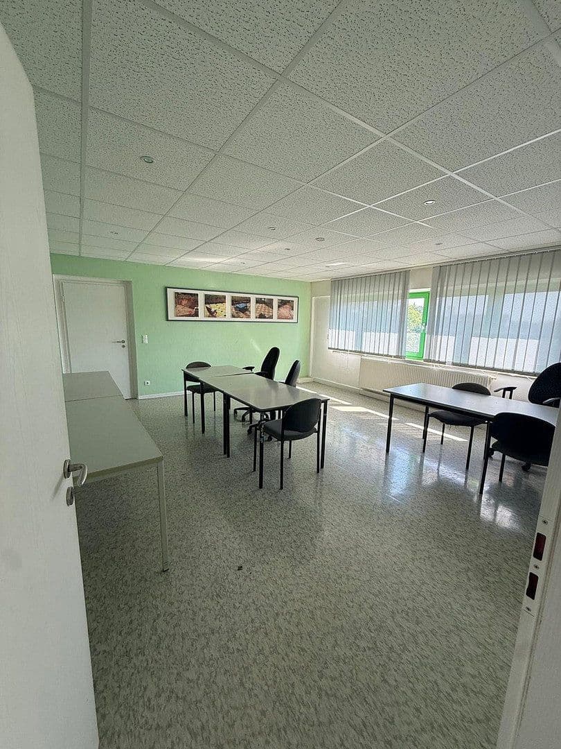 Prenájom kancelárie 400 m², Hohendorfer Marke 1, Merseburg, Sasko-Anhaltsko Prenájom kancelárie 400 m², Hohendorfer Marke 1, Merseburg, Sasko-Anhaltsko