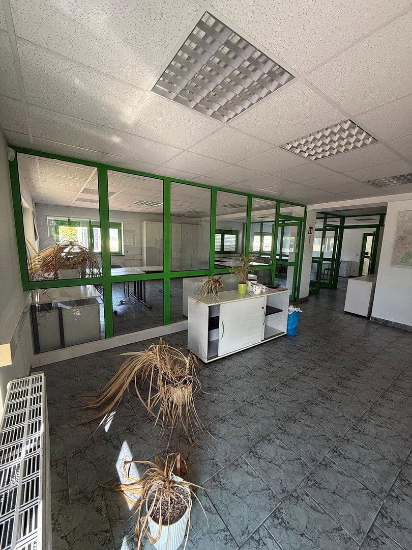 Prenájom kancelárie 400 m², Hohendorfer Marke 1, Merseburg, Sasko-Anhaltsko Prenájom kancelárie 400 m², Hohendorfer Marke 1, Merseburg, Sasko-Anhaltsko