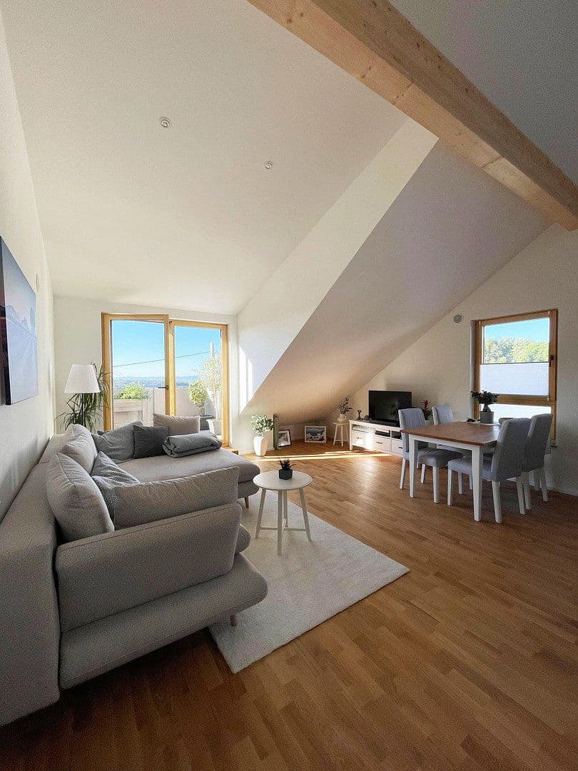Prenájom bytu 3-izbový 77 m², Affalterbach, Bádensko-Wurttembersko Prenájom bytu 3-izbový 77 m², Affalterbach, Bádensko-Wurttembersko