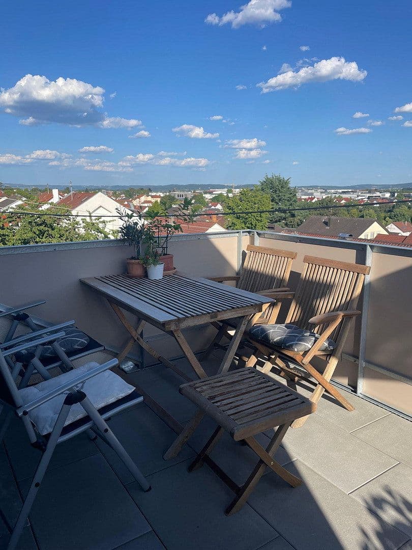 Prenájom bytu 3-izbový 77 m², Affalterbach, Bádensko-Wurttembersko Prenájom bytu 3-izbový 77 m², Affalterbach, Bádensko-Wurttembersko