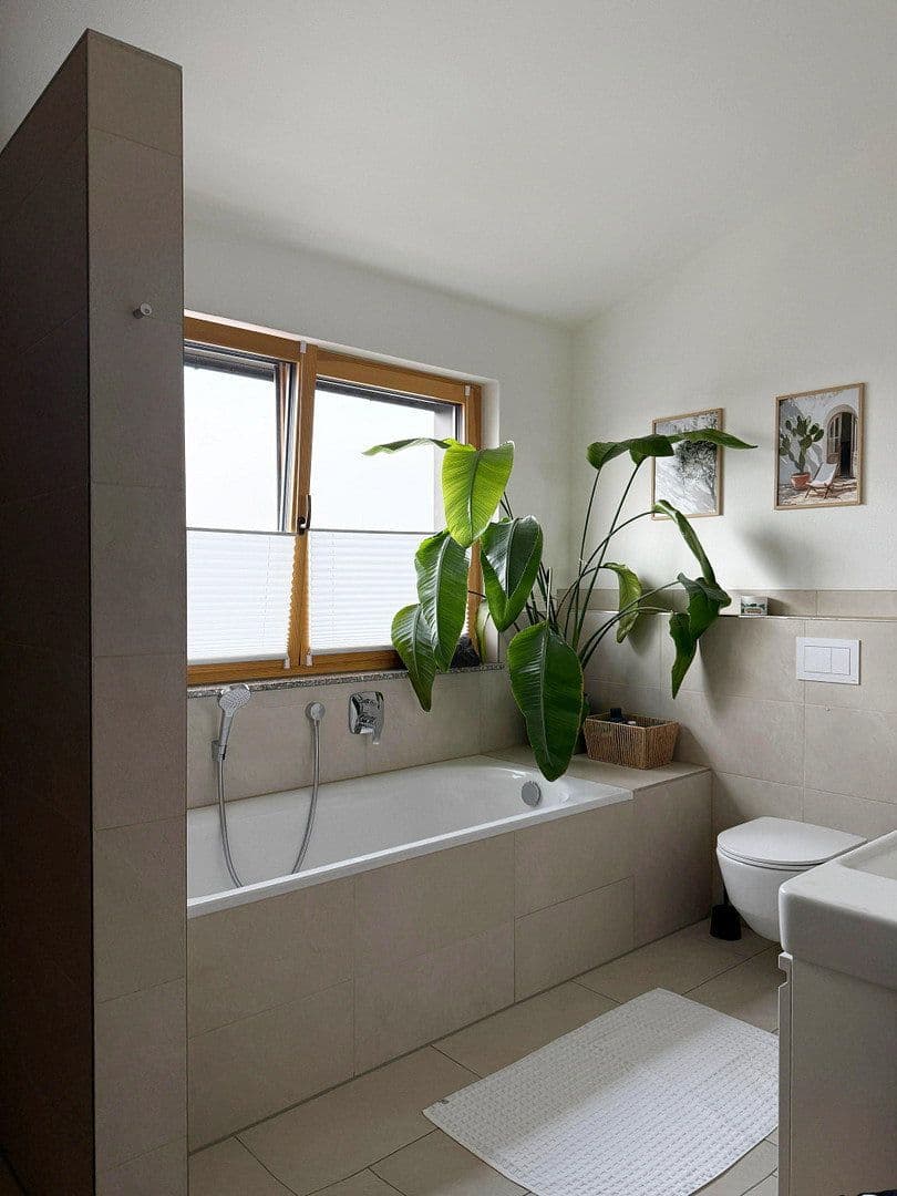Prenájom bytu 3-izbový 77 m², Affalterbach, Bádensko-Wurttembersko Prenájom bytu 3-izbový 77 m², Affalterbach, Bádensko-Wurttembersko